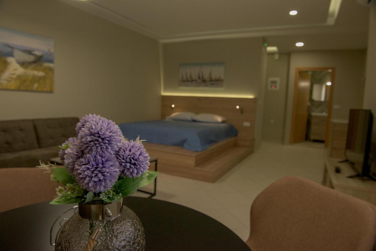 Rafaela Apartments Istro Luaran gambar