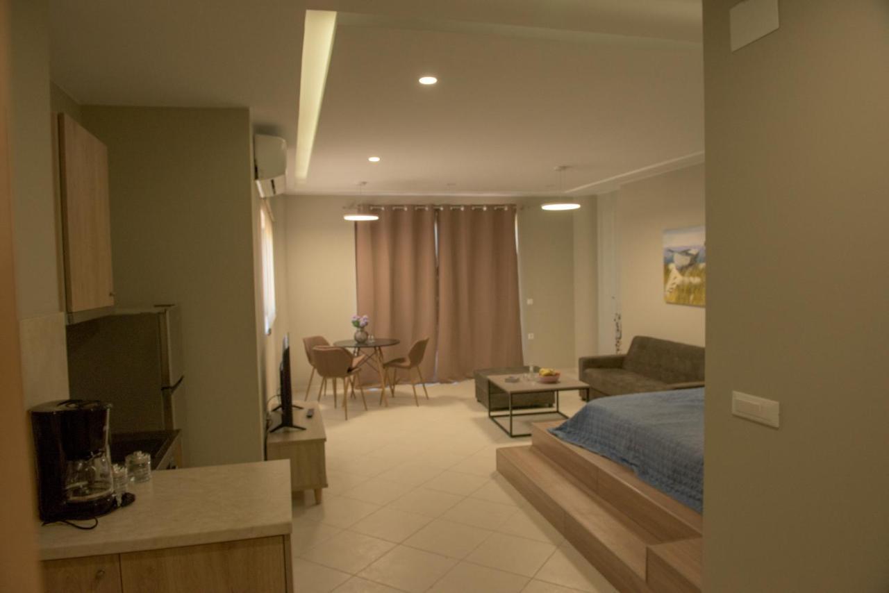 Rafaela Apartments Istro Luaran gambar